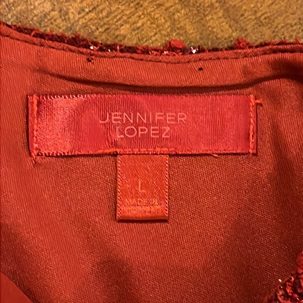 Jennifer Lopez knit lace sweater red with silver thread & sequins. V-back. Sz M - Picture 12 of 14